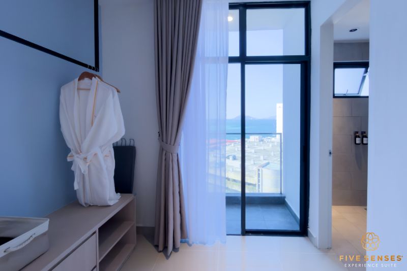 The Shore room photo
